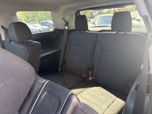 Used 2020 GMC Acadia SLE w/ Driver Convenience Package image 25