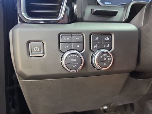 Used 2022 GMC Sierra 1500 Denali w/ Denali Reserve Package AWD/4WD image 24