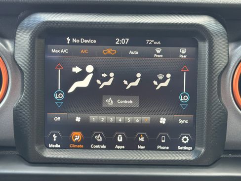 Used 2021 Jeep Gladiator Mojave AWD/4WD image 17