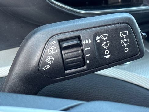 Used 2023 Ford Explorer XLT w/ Equipment Group 202A AWD/4WD image 38