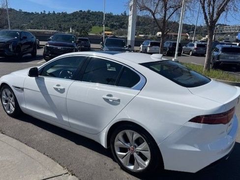 Used 2020 Jaguar XE S image 8