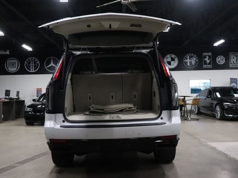 Used 2021 Cadillac Escalade Sport Platinum image 25