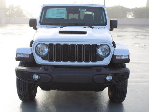 New 2026 Jeep Gladiator Sport AWD/4WD image 2