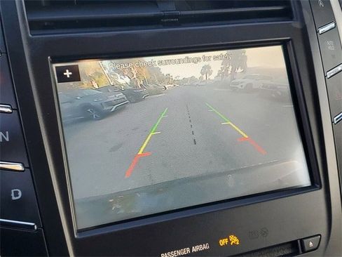 Used 2017 Lincoln MKC Premiere image 24