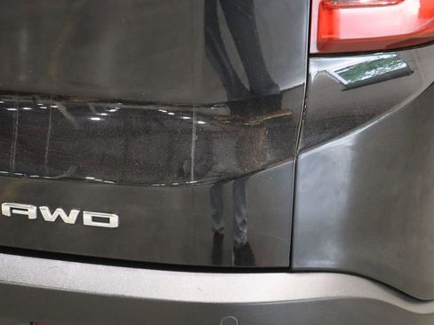 Used 2023 GMC Acadia SLT image 50