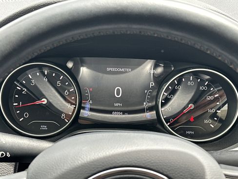 Used 2018 Jeep Compass Limited w/ Navigation Group AWD/4WD image 18