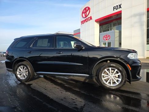 Used 2023 Dodge Durango SXT image 1