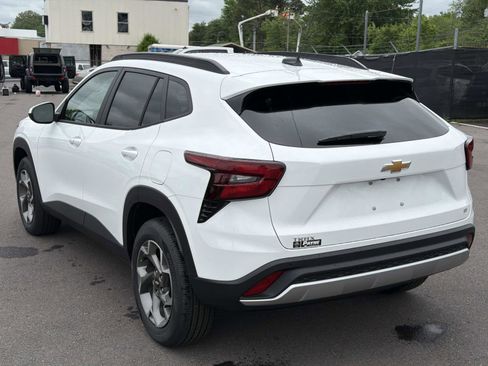 New 2026 Chevrolet Trax LT FWD image 12