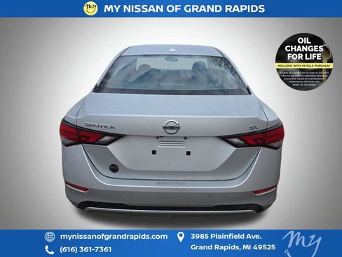 Used 2022 Nissan Sentra SV w/ Trunk Package image 13