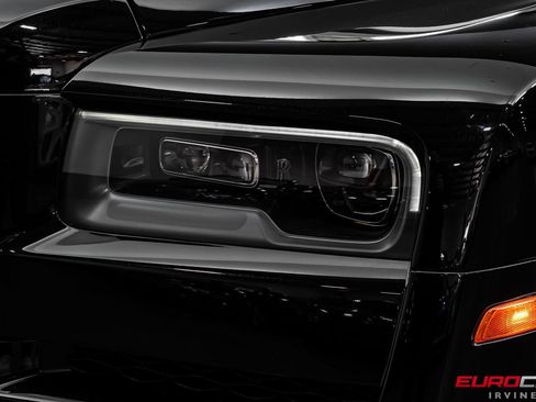 Used 2022 Rolls-Royce Cullinan Black Badge AWD/4WD image 12