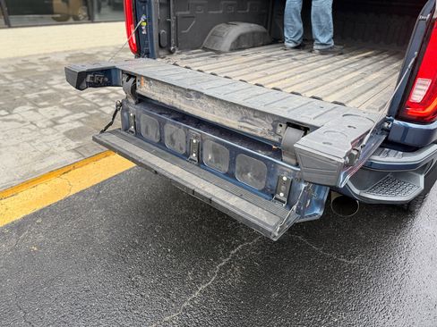 Used 2020 GMC Sierra 2500 Denali w/ Denali Ultimate Package image 11