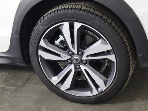 Used 2026 Volvo V60 B5 Cross Country Plus AWD/4WD image 37