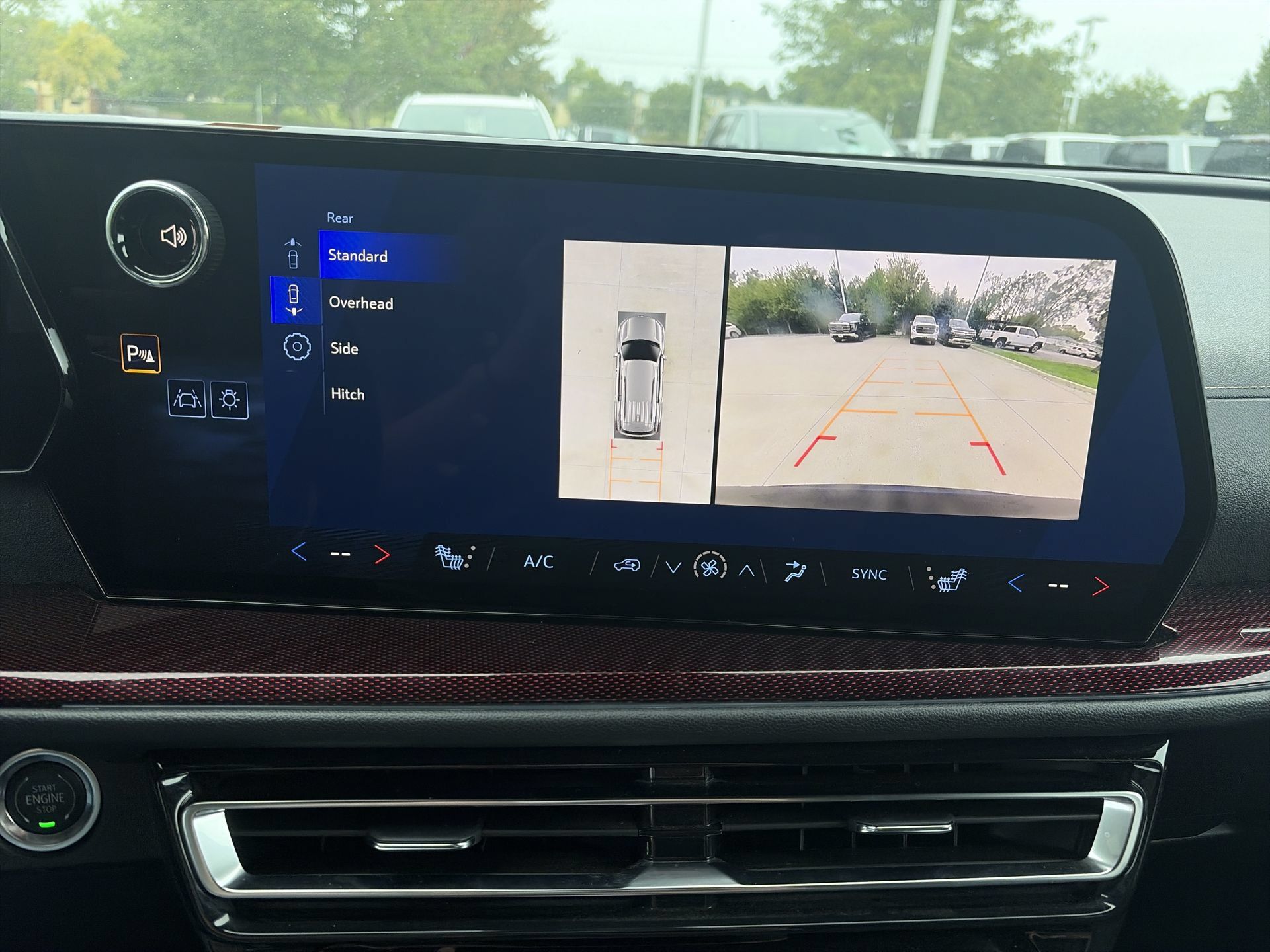 Used 2025 Chevrolet Traverse Z71 w/ Driver Confidence Package AWD/4WD image 16