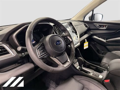 New 2025 Subaru Ascent Limited image 8