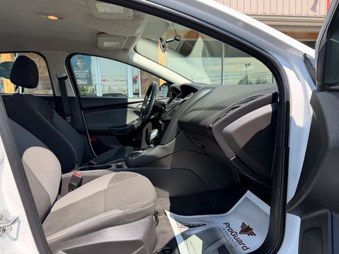 Used 2014 Ford Focus S FWD image 21