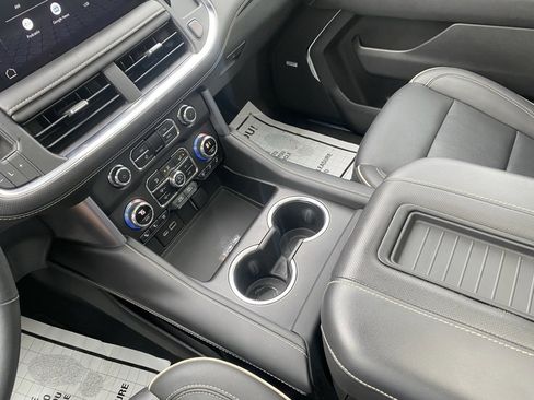 Used 2022 GMC Yukon SLT image 24