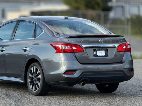 Used 2019 Nissan Sentra SR FWD image 16