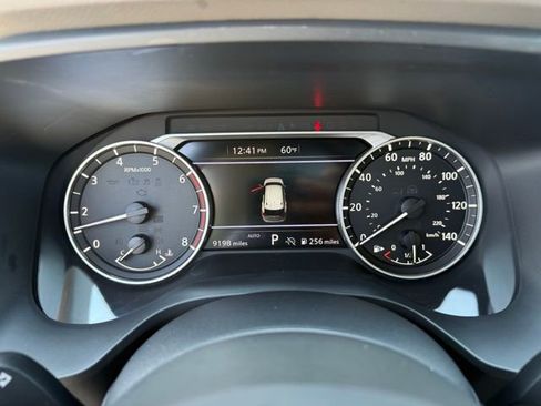 Used 2024 Nissan Rogue SV w/ SV Premium Package image 19