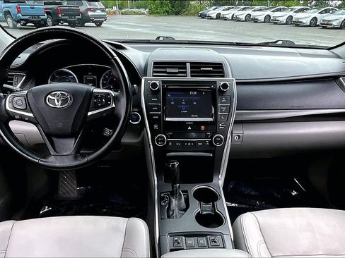 Used 2017 Toyota Camry XLE w/ Convenience Package image 15