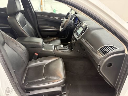 Used 2023 Chrysler 300 Touring L w/ Popular Equipment Group RWD image 26