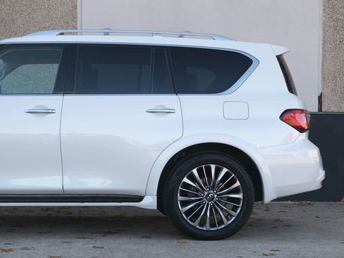 Used 2018 INFINITI QX80 4WD w/ Deluxe Technology Package image 8