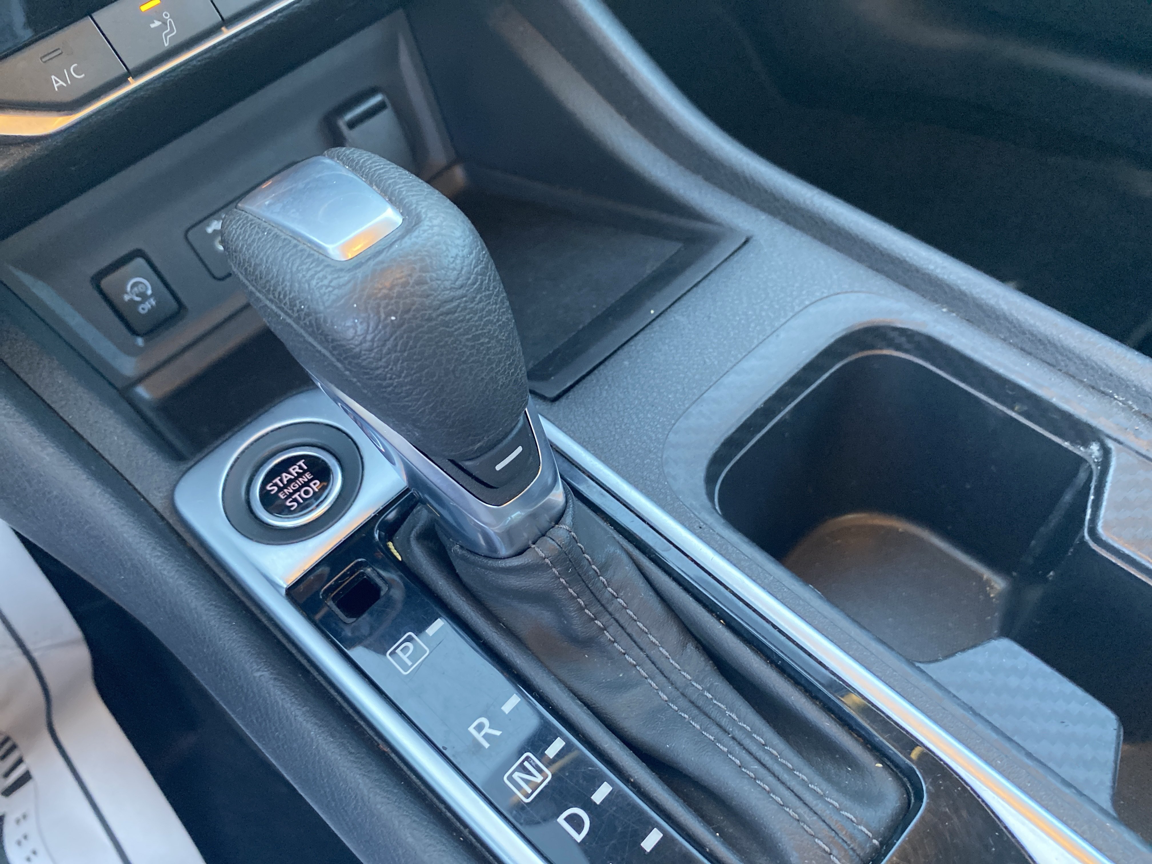 Used 2024 Nissan Sentra SV FWD image 15