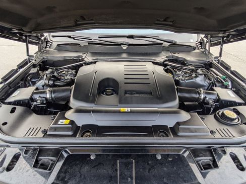 Used 2020 Land Rover Range Rover Sport HST image 31