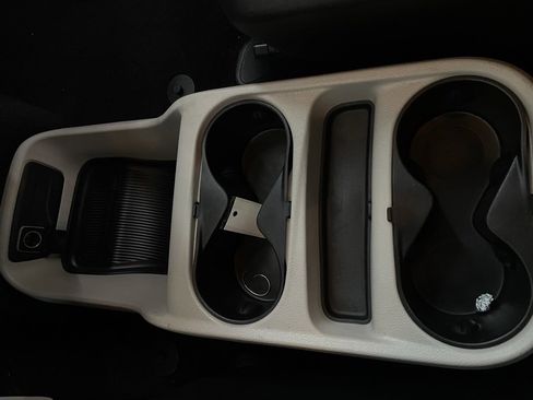 Used 2018 Chrysler Pacifica L image 33