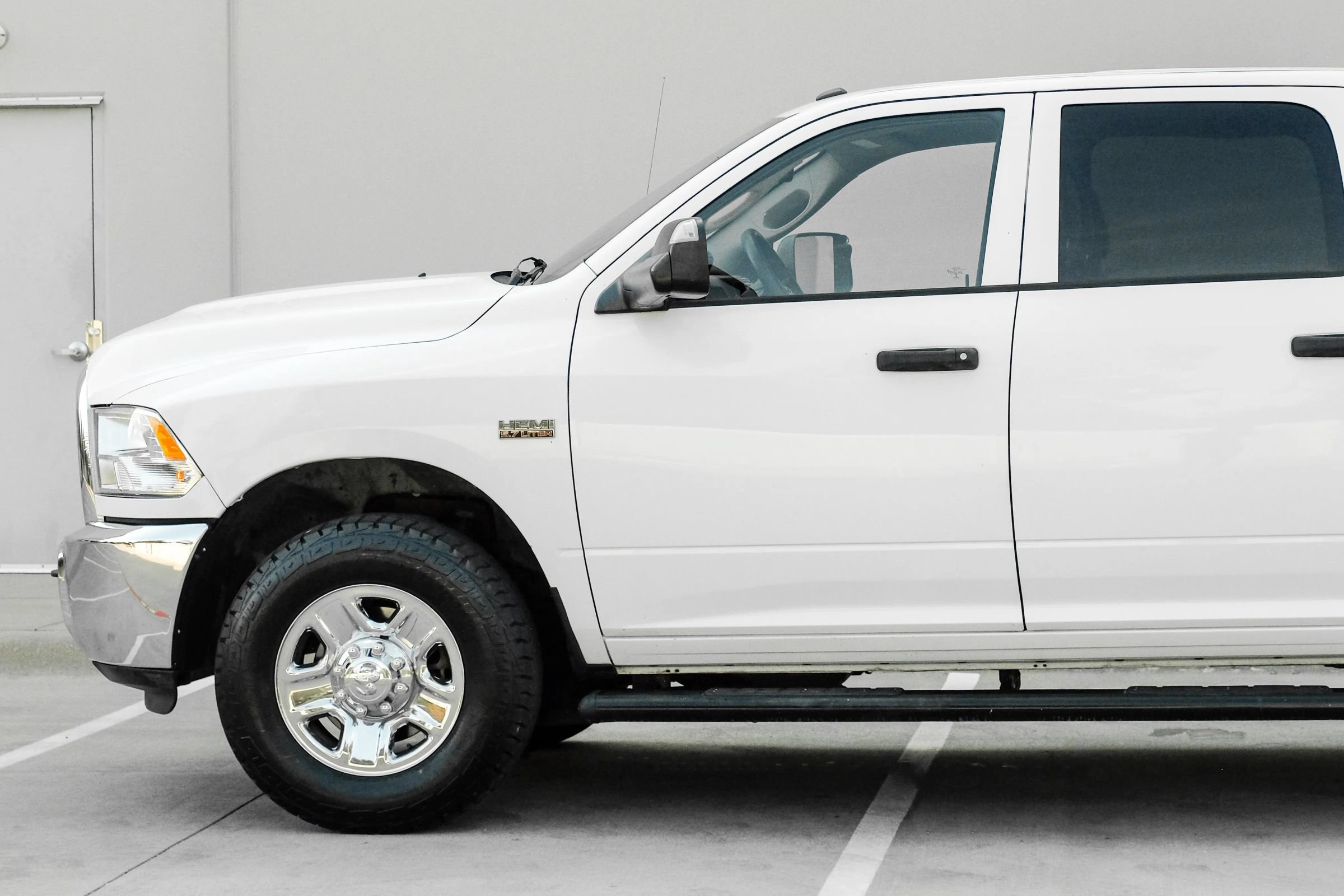Used 2016 RAM 2500 Tradesman w/ Chrome Appearance Group RWD image 11