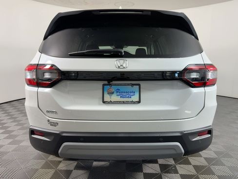 New 2025 Honda Pilot EX-L image 10