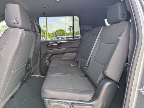 New 2026 Chevrolet Suburban LS RWD image 13