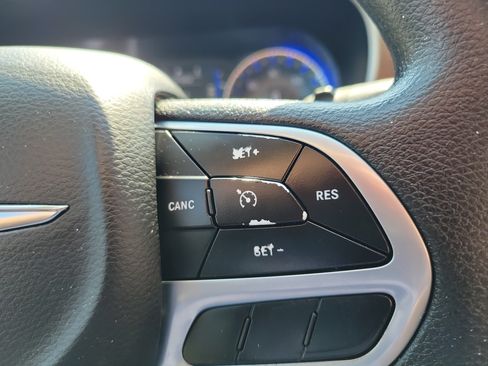 Used 2021 Chrysler Voyager Lxi FWD image 20