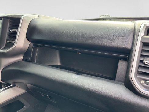 Used 2019 RAM 1500 Big Horn AWD/4WD image 31