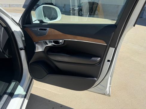 Used 2016 Volvo XC90 T6 Inscription w/ Vision Package AWD/4WD image 29