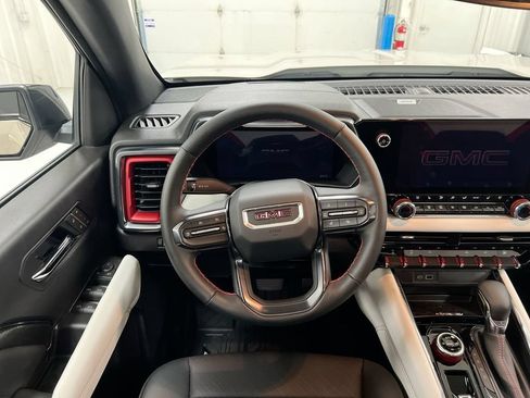Used 2026 GMC Canyon AT4X AWD/4WD image 11