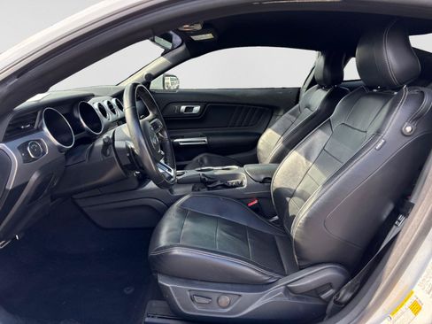 Used 2022 Ford Mustang GT Premium w/ Ford Safe & Smart Package RWD image 11