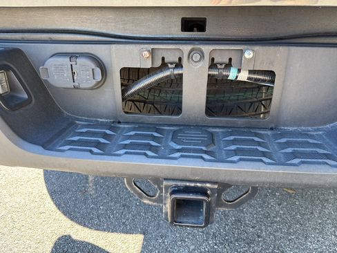 Used 2019 Toyota Tacoma TRD Sport image 29