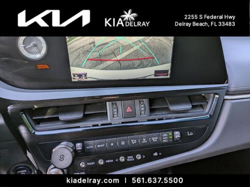 Used 2022 Lexus ES 300h image 23