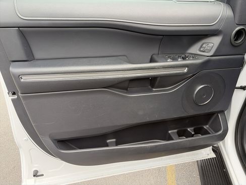 Used 2024 Ford Expedition XLT image 16