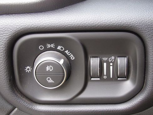 Used 2022 RAM 2500 Laramie image 37