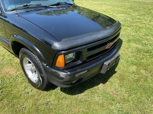 Used 1994 Chevrolet S10 Pickup 2WD Regular Cab image 14