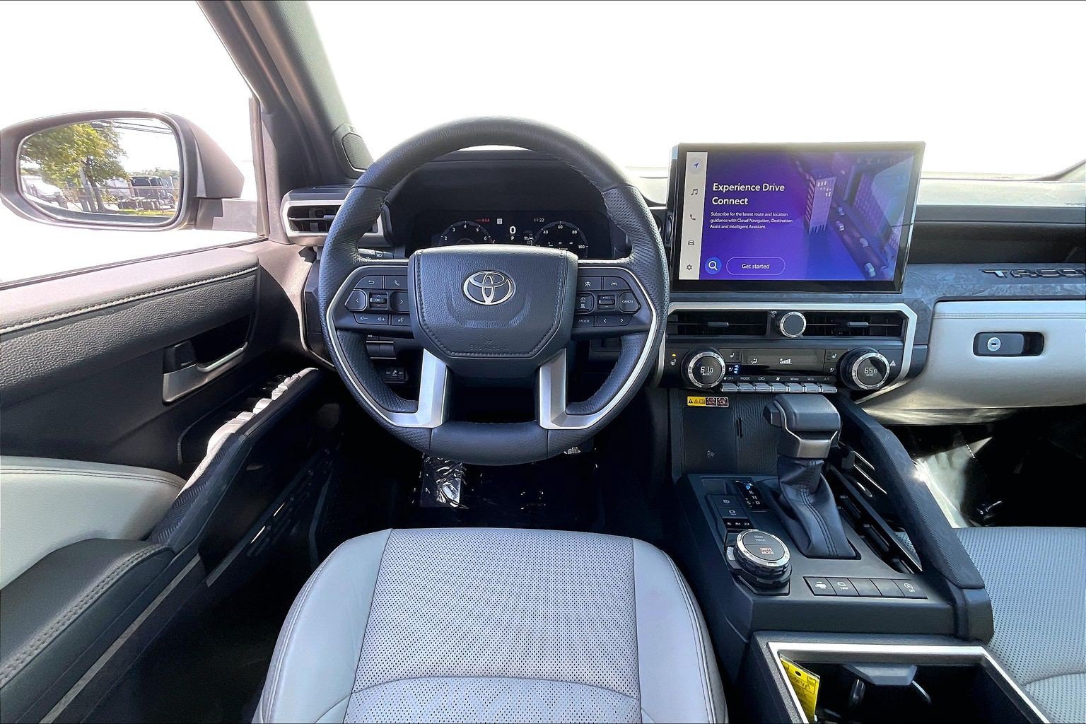 Used 2025 Toyota Tacoma Limited AWD/4WD image 6