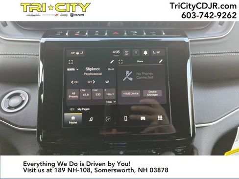 New 2025 Jeep Grand Cherokee Altitude image 27