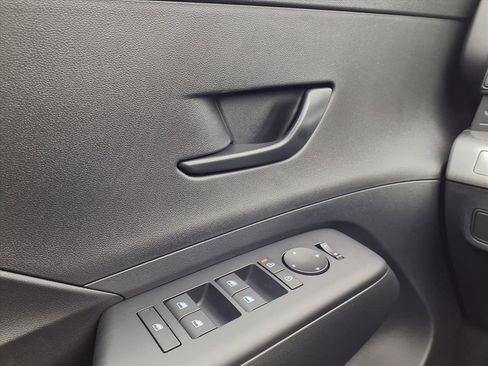 New 2026 Hyundai Kona SE image 8