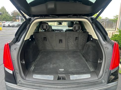 Used 2017 Cadillac XT5 Premium Luxury w/ LPO, Wheel Lock Package FWD image 7