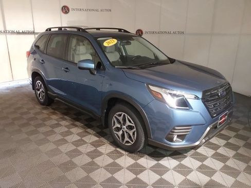 Certified 2023 Subaru Forester Premium AWD/4WD image 3