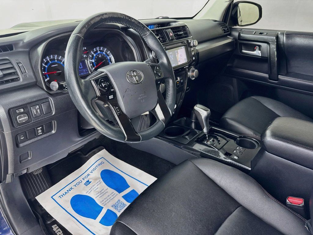 Used 2018 Toyota 4Runner TRD Off-Road Premium AWD/4WD image 10