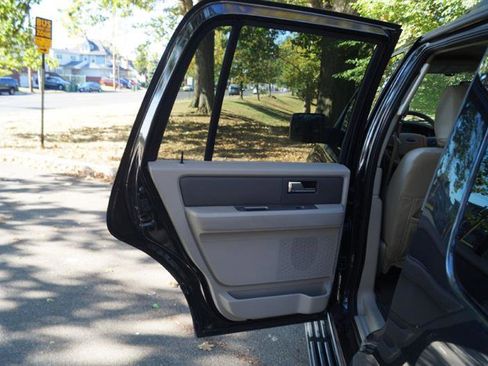Used 2014 Ford Expedition XL image 20