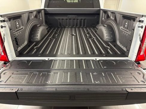 New 2026 Ford F350 Lariat w/ Black Appearance Package AWD/4WD image 40