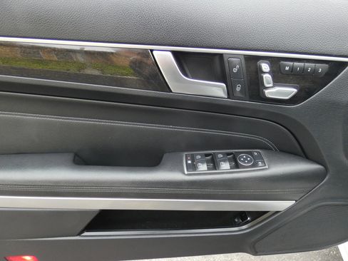 Used 2014 Mercedes-Benz E 350 4MATIC Coupe image 36